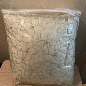 Decorative Kohl’s Pillow new